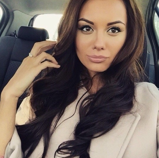 ✨ Я умелая и игривая компания, всегда готовая оказать персональные услуги и помочь тебе окунуться в мир наслаждений. 🌹 Мои опытные руки и нежное тело создадут незабываемую атмосферу нашей встречи. 💋
Возможности, которые я предлагаю, огромны. Разнообразие массажей, стриптиз, ролевые игры и даже бдсм - выбирать только тебе. Я готова исполнить твои самые сокровенные фантазии и сделать нашу встречу незабываемой. 💫
Мои фото подтверждают мою красоту и сексуальность – каждая мельчайшая деталь о нашем потрясающем свидании будет зафиксирована в них. 📷
Не верь мне на слово – почитай отзывы обо мне. Мои клиенты отмечают мою профессионализм, доверие и страстность. 💖
Ты можешь наслаждаться мной в Москве. Наши встречи могут проходить у меня или я приеду к тебе, чтобы ты смог расслабиться и забыть о проблемах дня. 🌃
Не упусти возможность испытать настоящую страсть и нежность вместе со мной. Со мной ты познаешь новые грани удовольствия. 🌟 Маруська